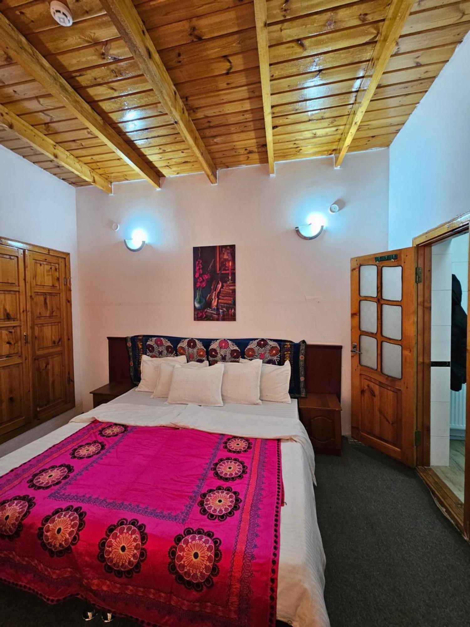 Sim-Sim Hostel & Backpackers Самарканд Номер фото