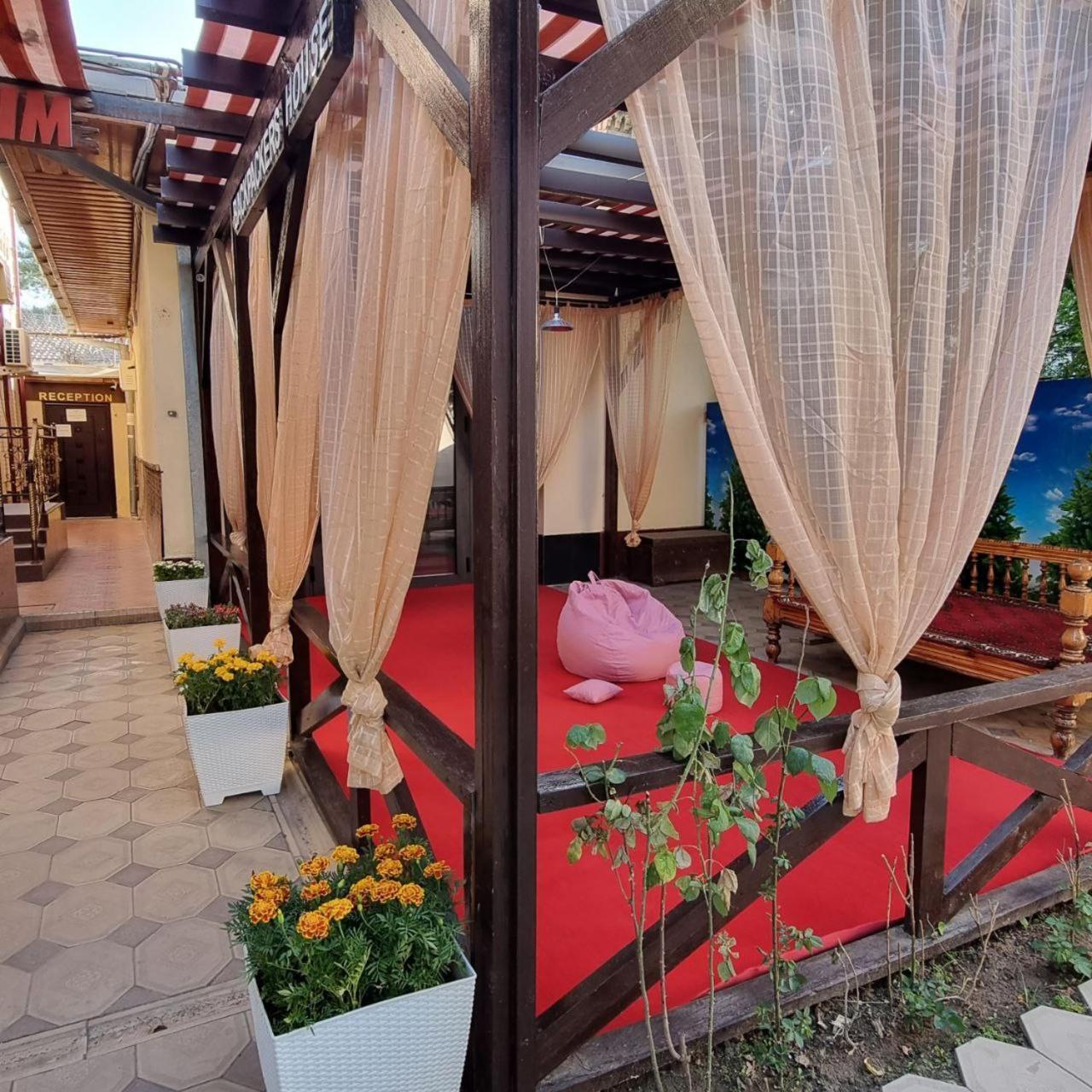 Sim-Sim Hostel & Backpackers Самарканд Экстерьер фото